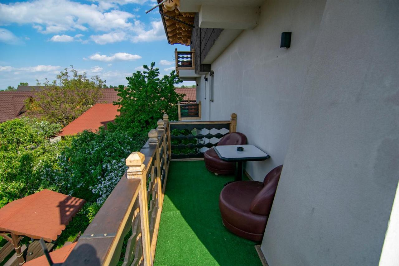 La Conacul Vesel Hotel Săpînţa Bagian luar foto