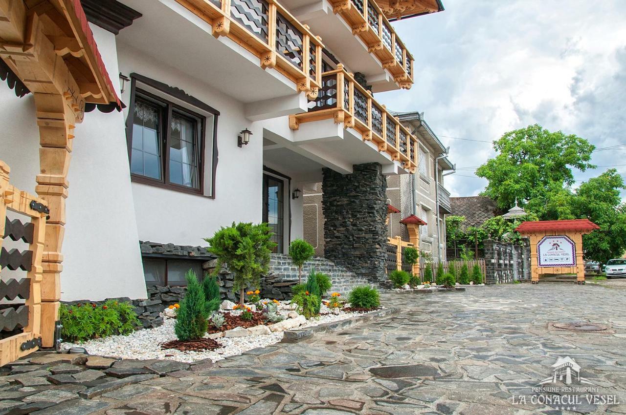 La Conacul Vesel Hotel Săpînţa Bagian luar foto