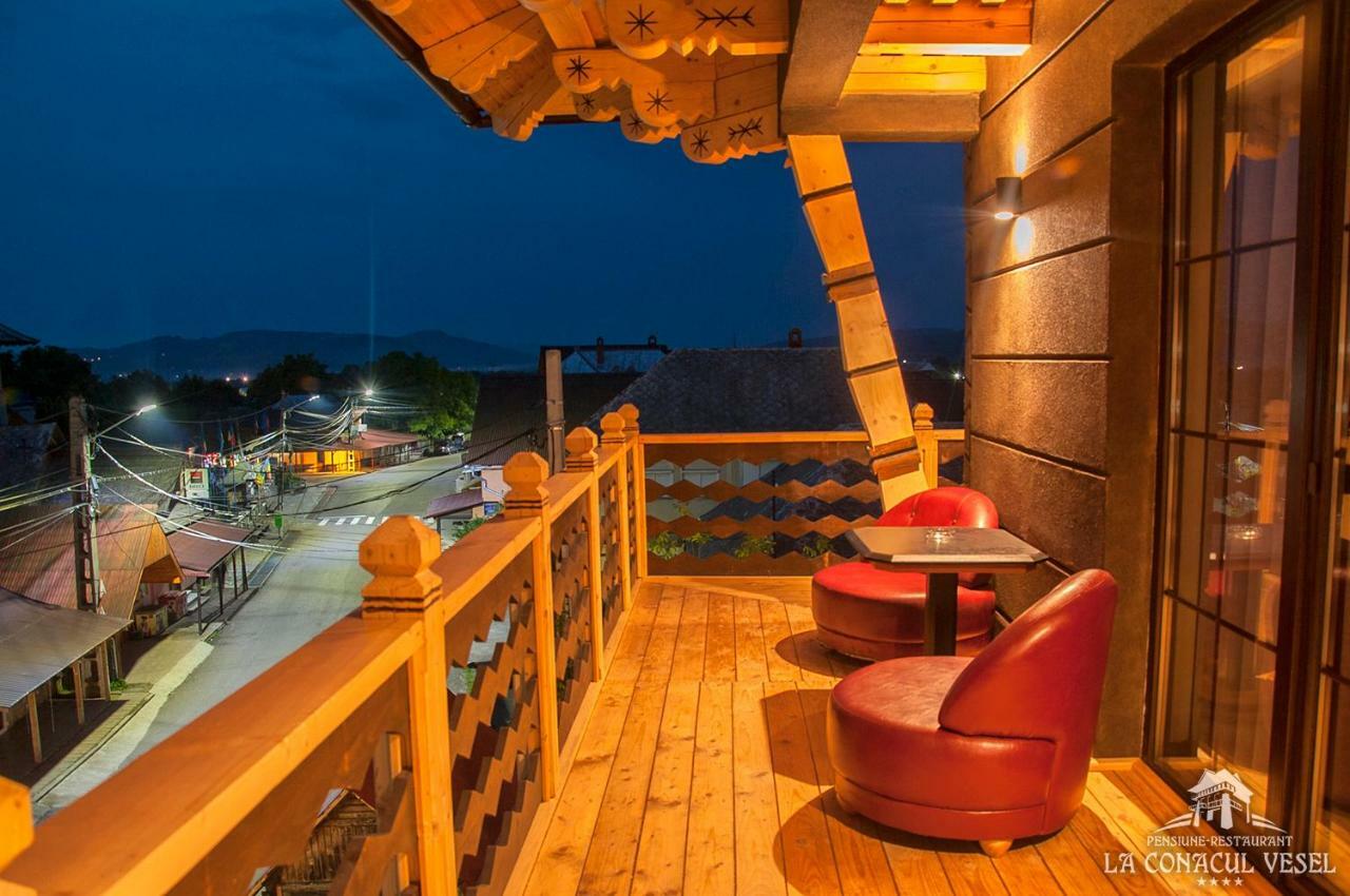 La Conacul Vesel Hotel Săpînţa Bagian luar foto