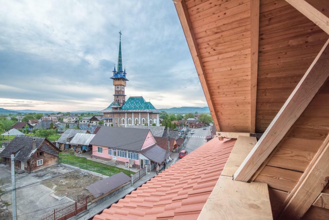 La Conacul Vesel Hotel Săpînţa Bagian luar foto